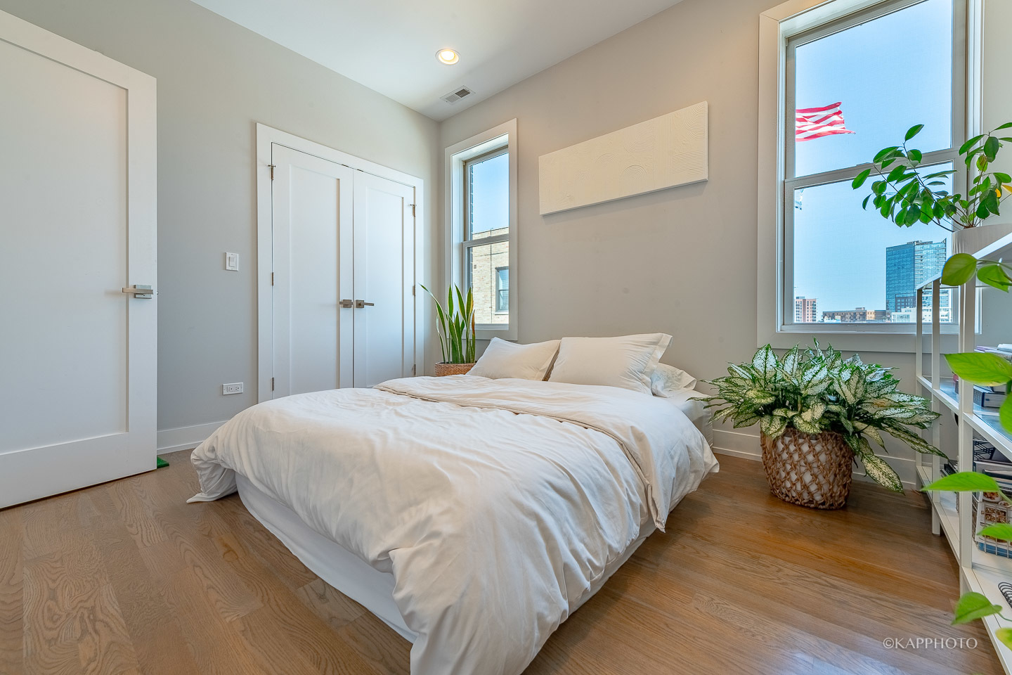 457 N Aberdeen Street Unit: 4N