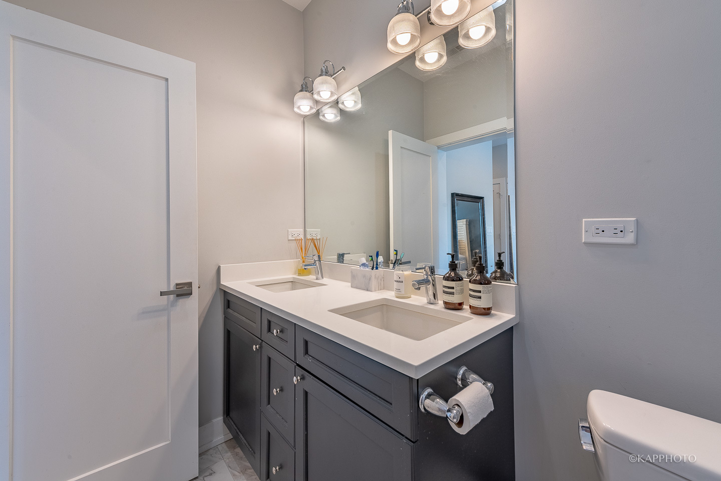 457 N Aberdeen Street Unit: 4N