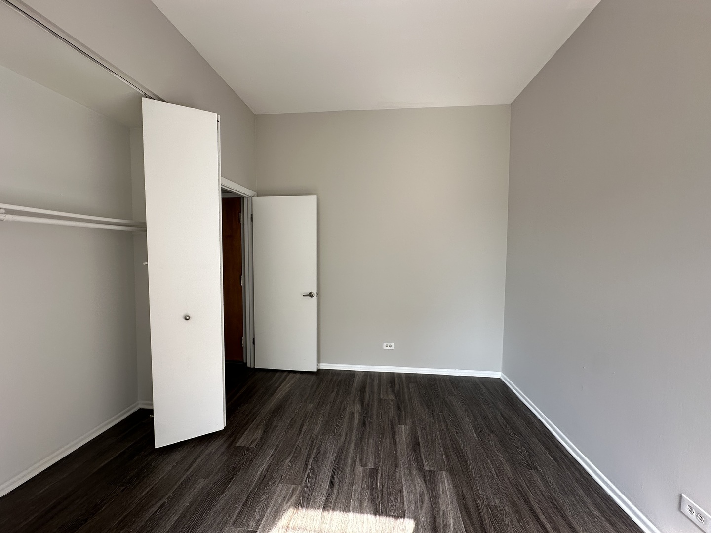 807 W Willow Street Unit: 2D