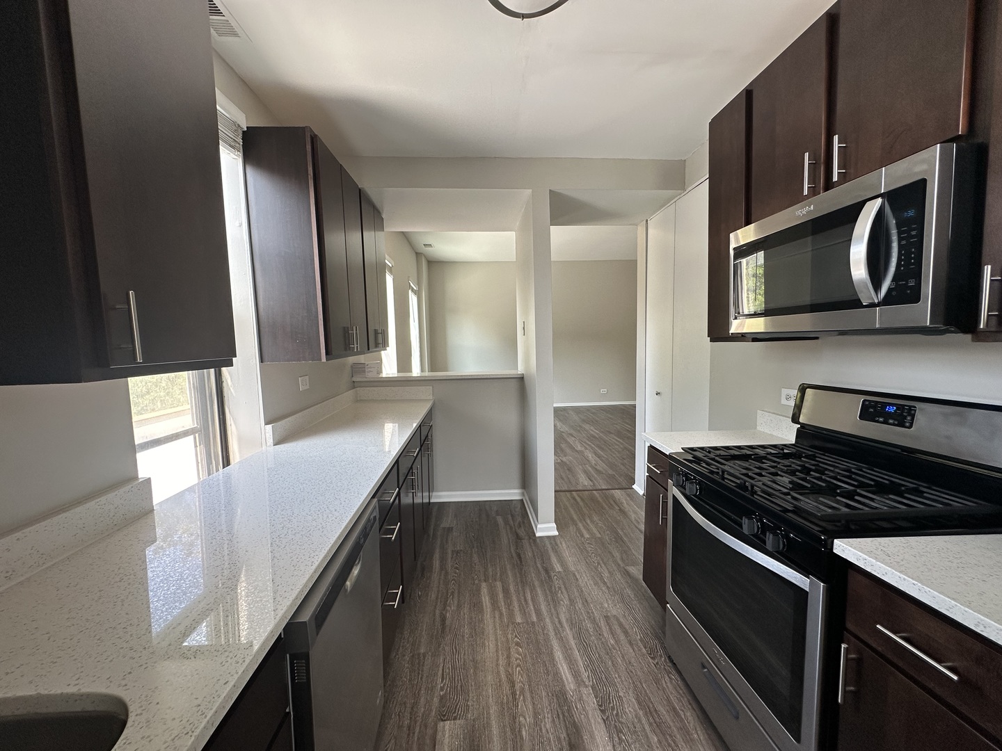 807 W Willow Street Unit: 2D