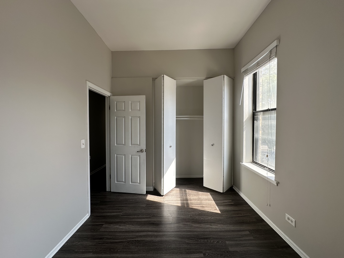 807 W Willow Street Unit: 2D