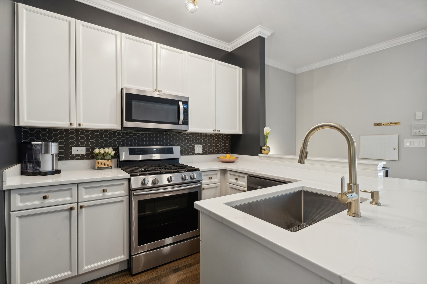 1632 W Erie Street Unit: 1