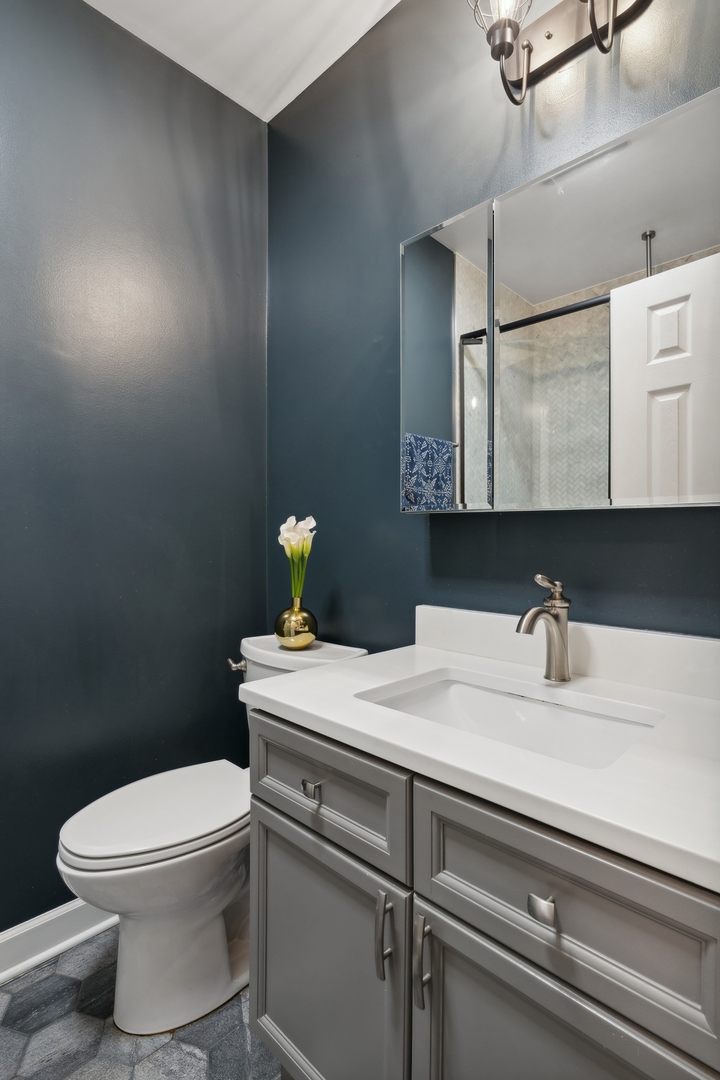 1632 W Erie Street Unit: 1