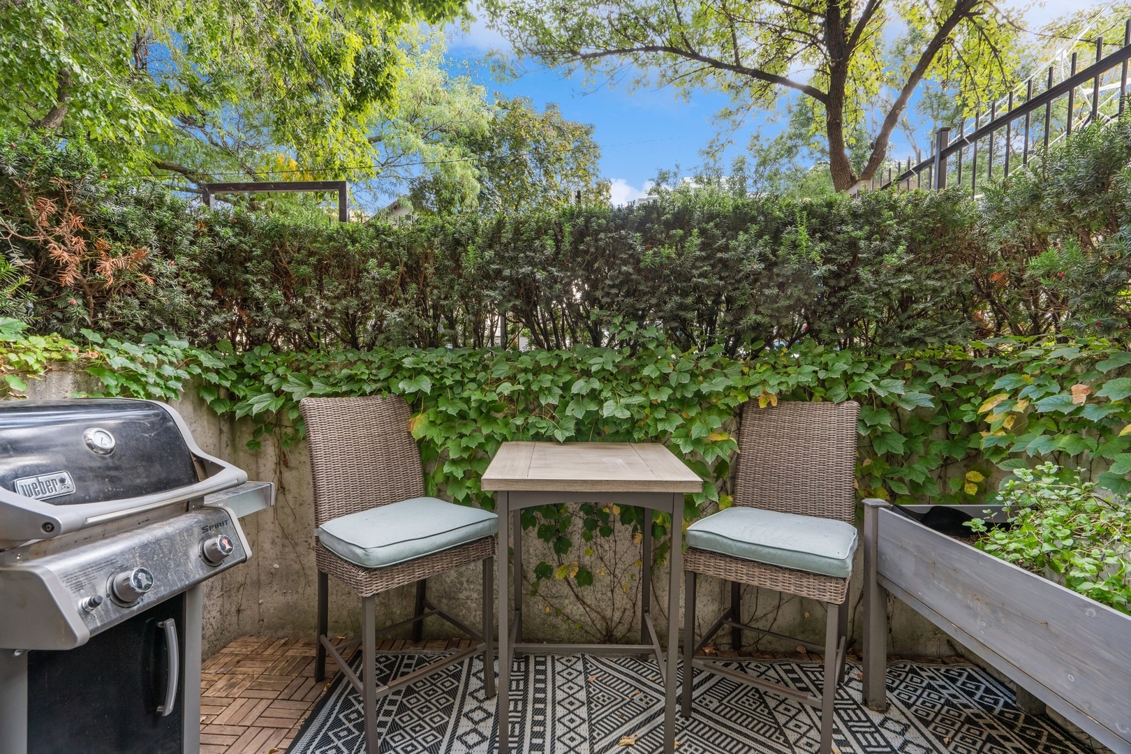 1632 W Erie Street Unit: 1