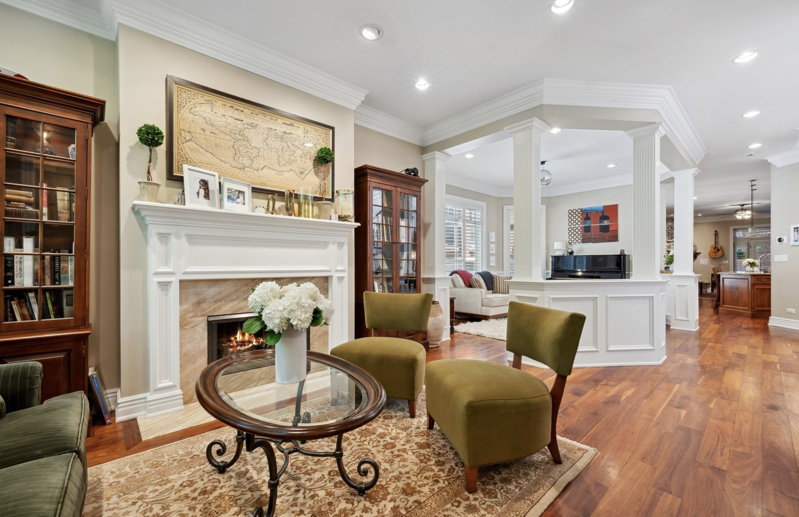 829 W Oakdale Avenue