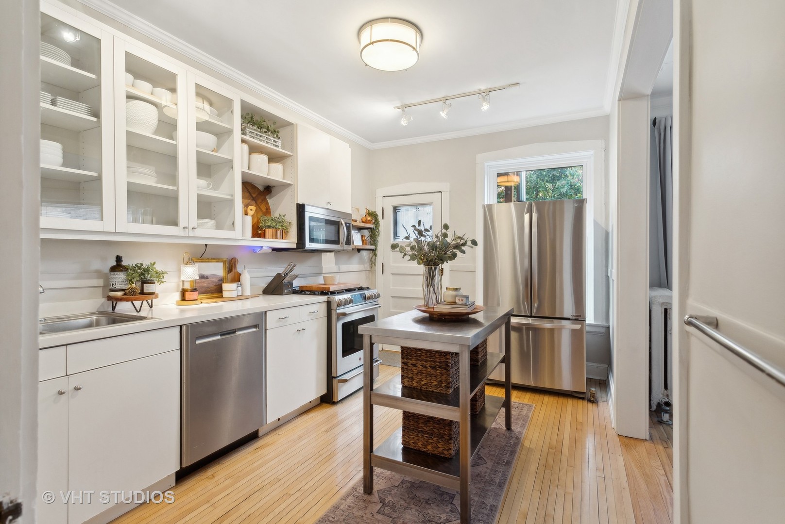 1964 N Howe Street Unit: 2