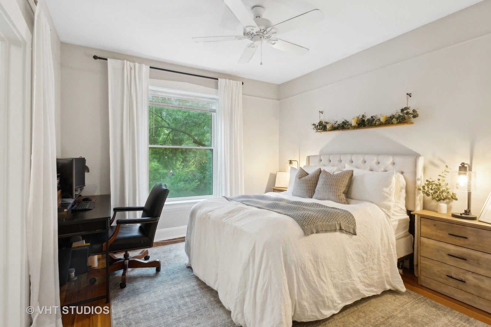 1964 N Howe Street Unit: 2