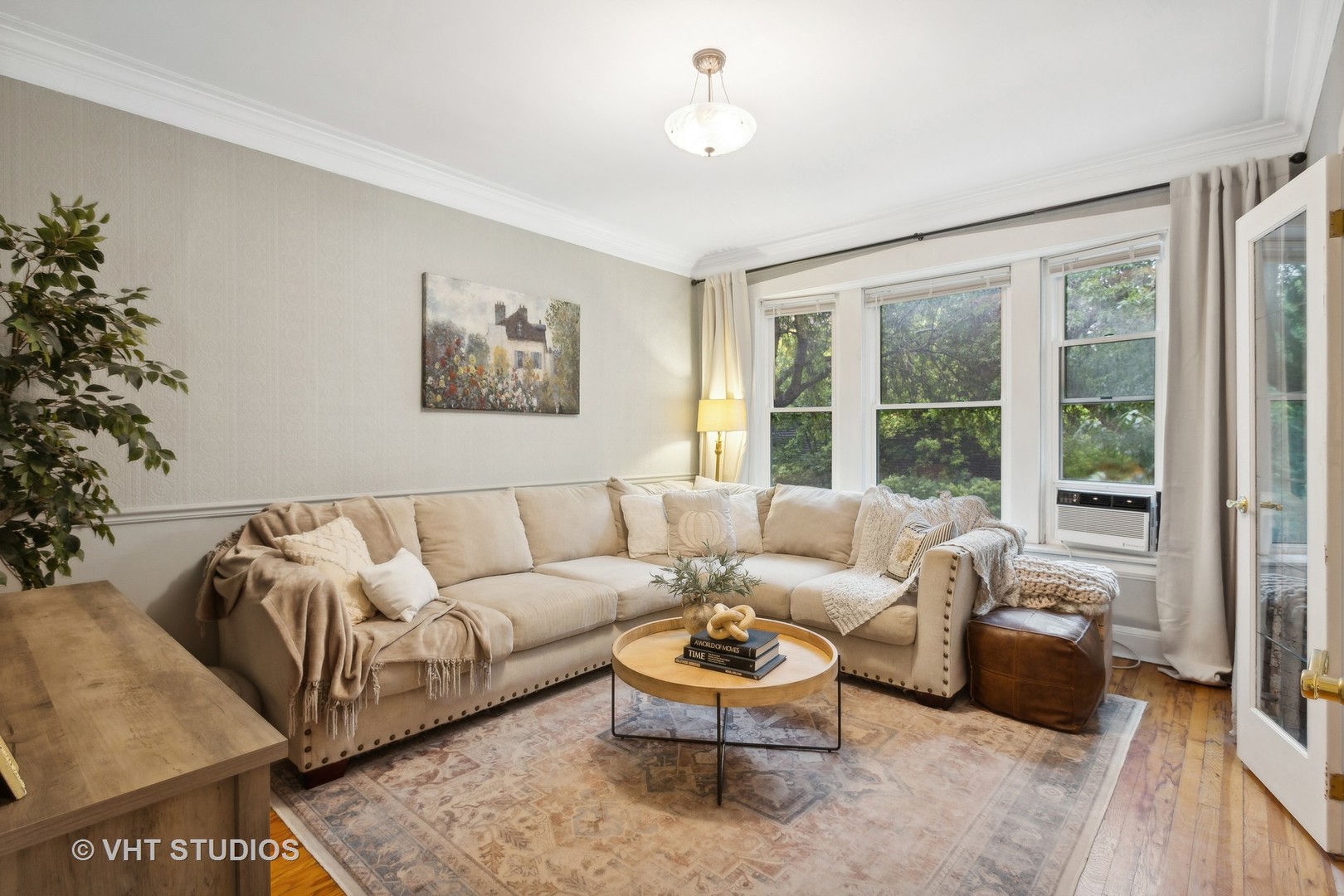 1964 N Howe Street Unit: 2