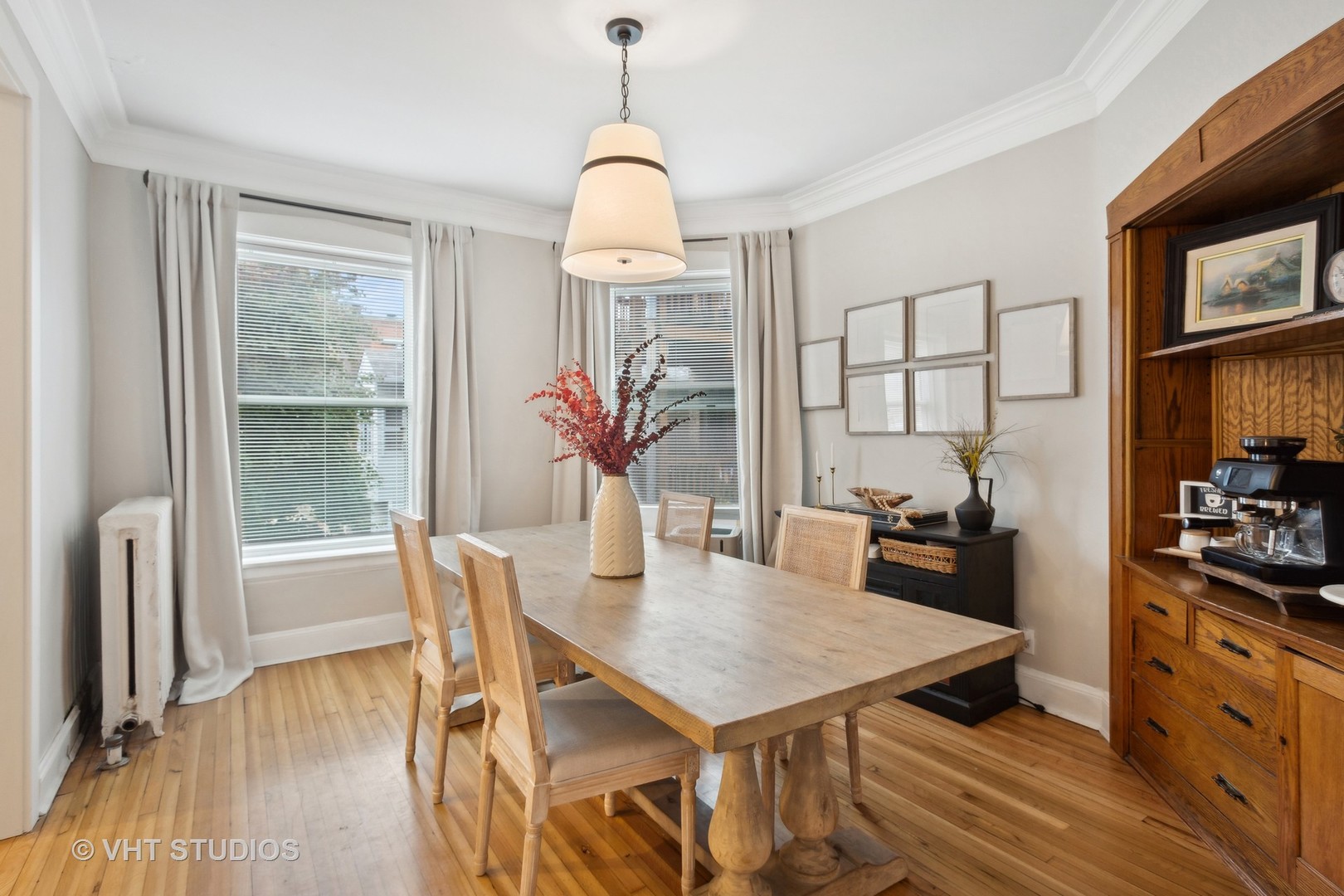 1964 N Howe Street Unit: 2