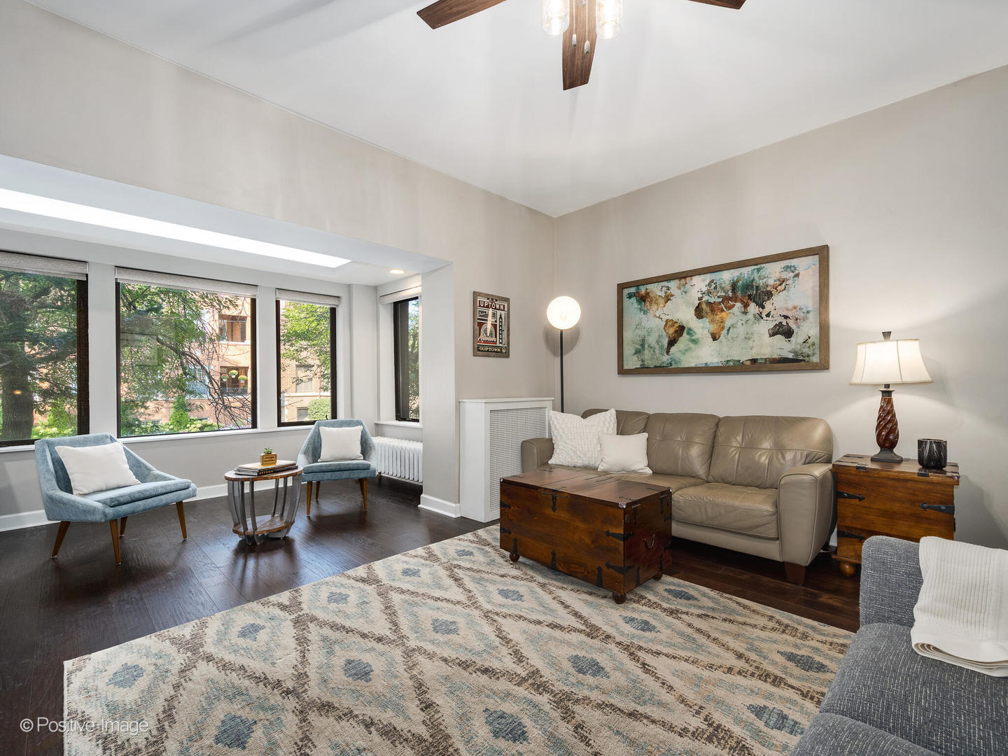 831 W GUNNISON Street Unit: 1W