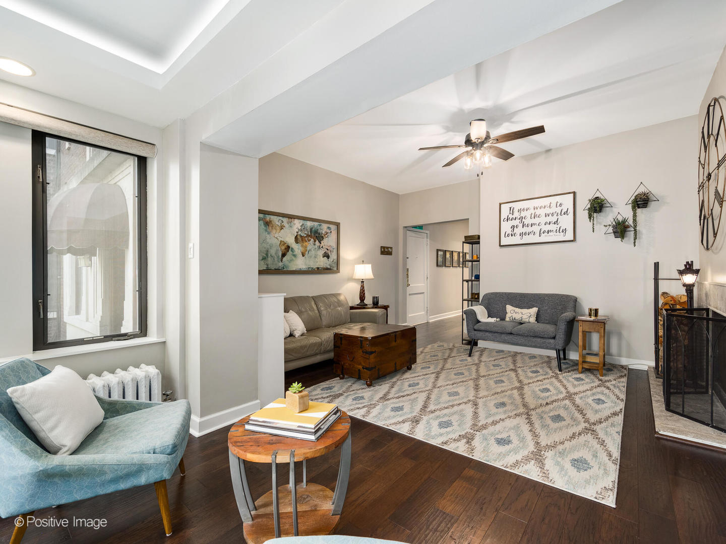 831 W GUNNISON Street Unit: 1W