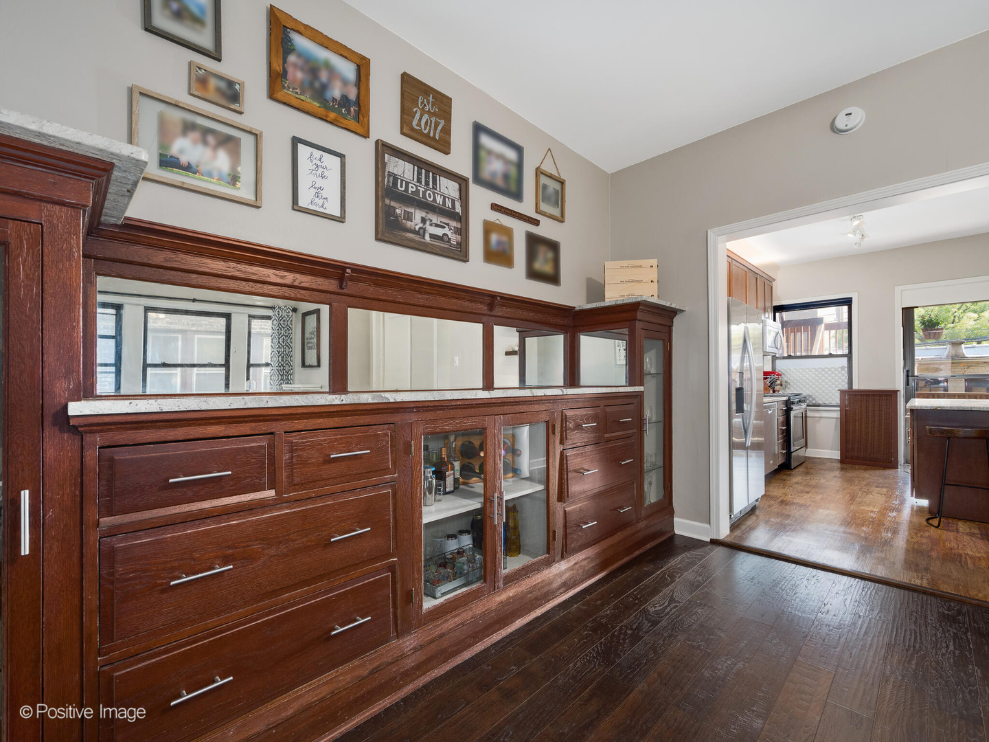 831 W GUNNISON Street Unit: 1W