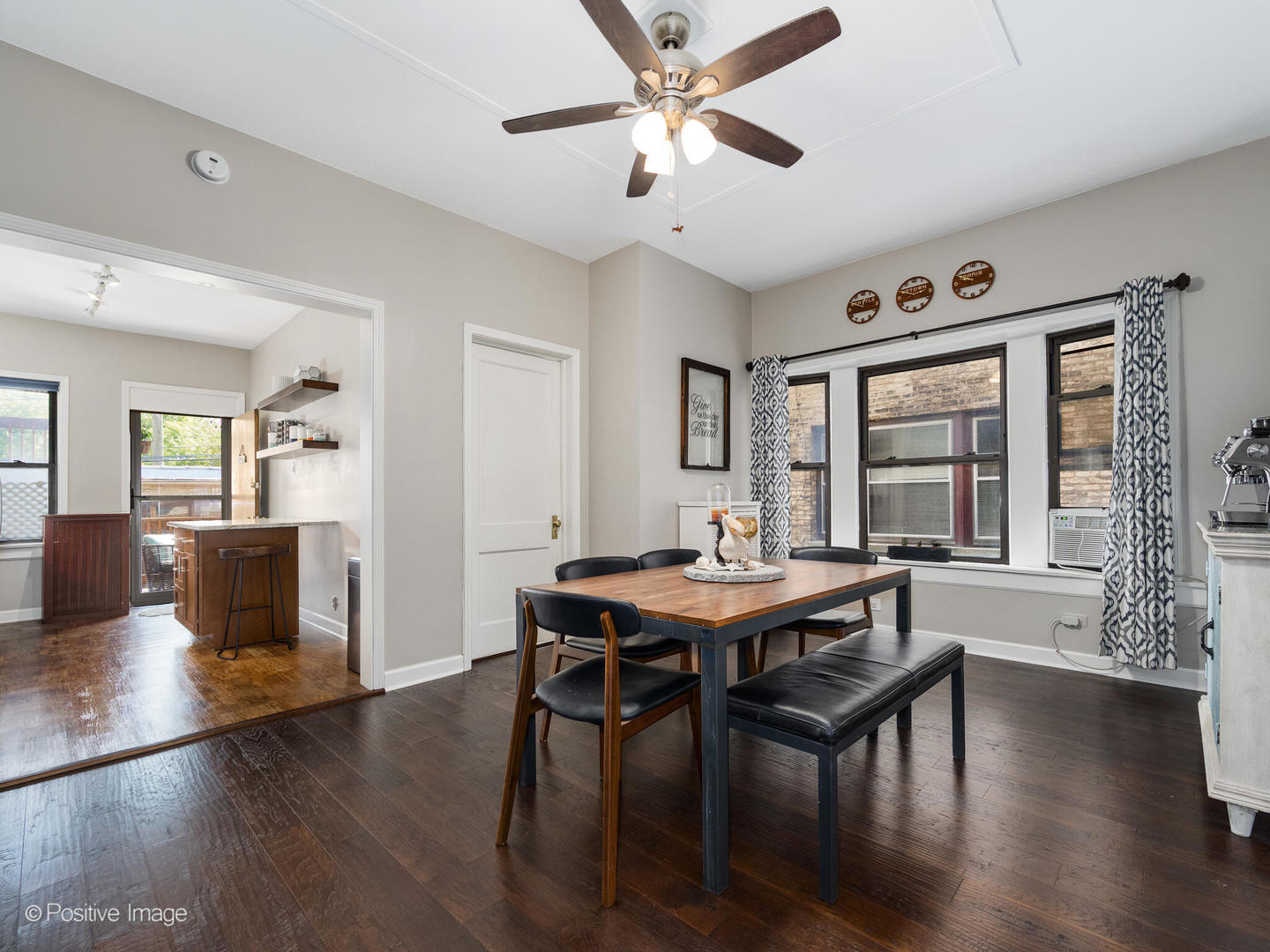 831 W GUNNISON Street Unit: 1W