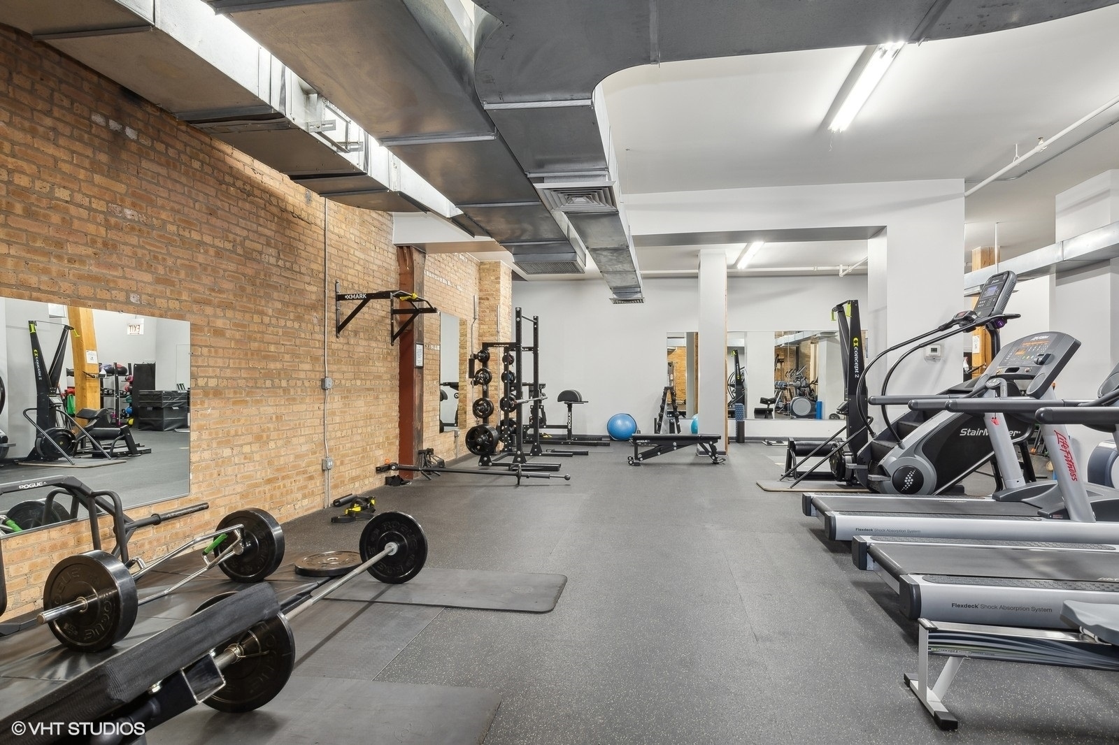 525 W Superior Street Unit: 623