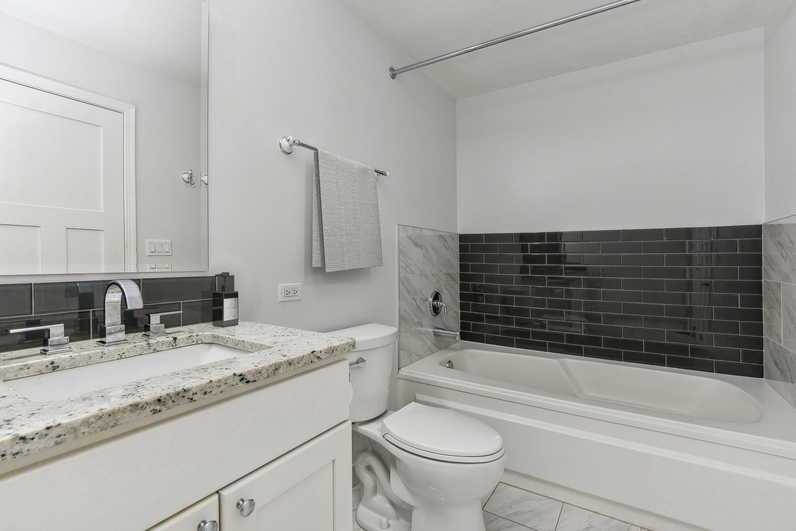 525 W Superior Street Unit: 623