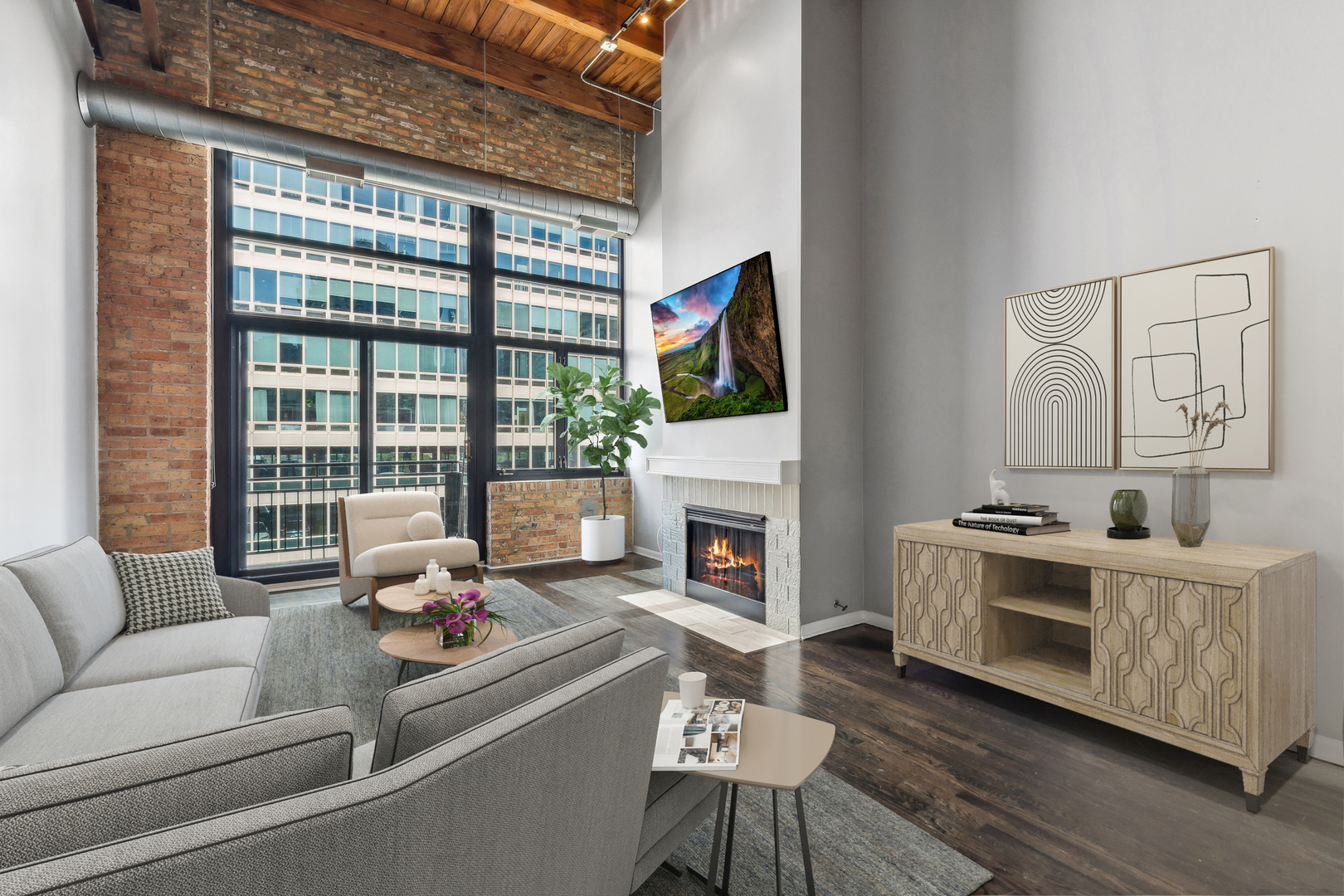 525 W Superior Street Unit: 623