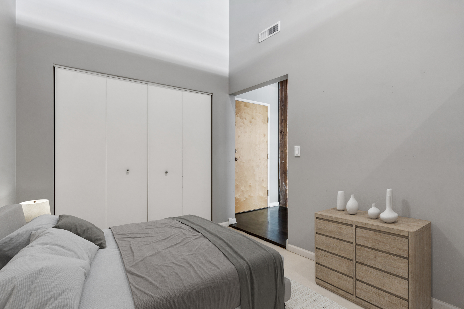 525 W Superior Street Unit: 623