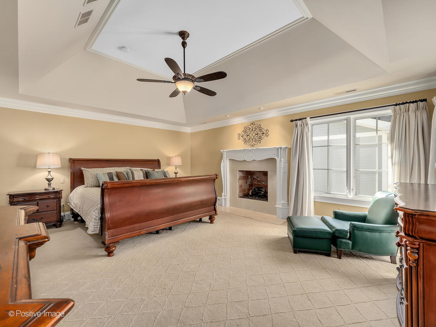 4218 Ellington Avenue