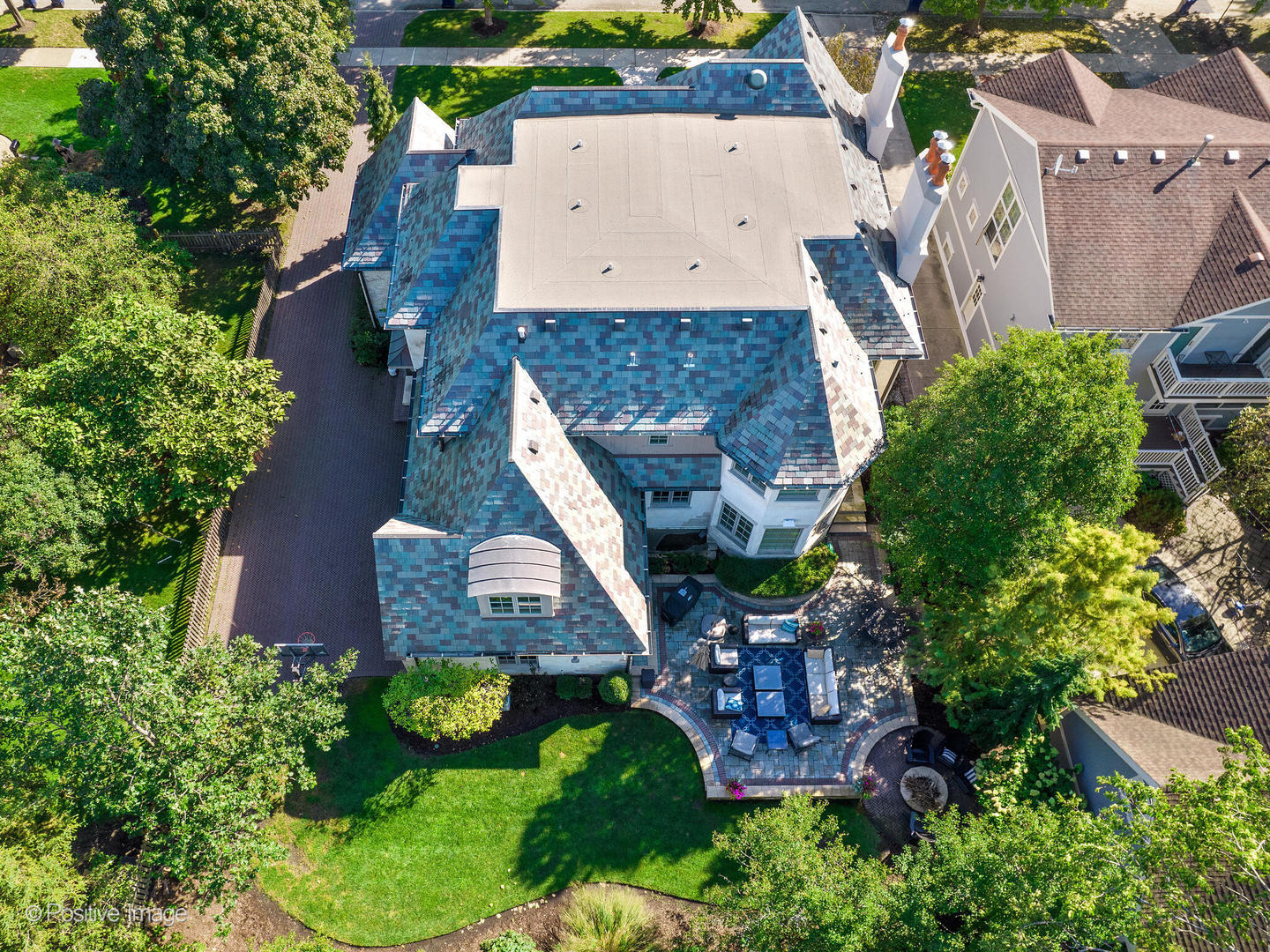 4218 Ellington Avenue