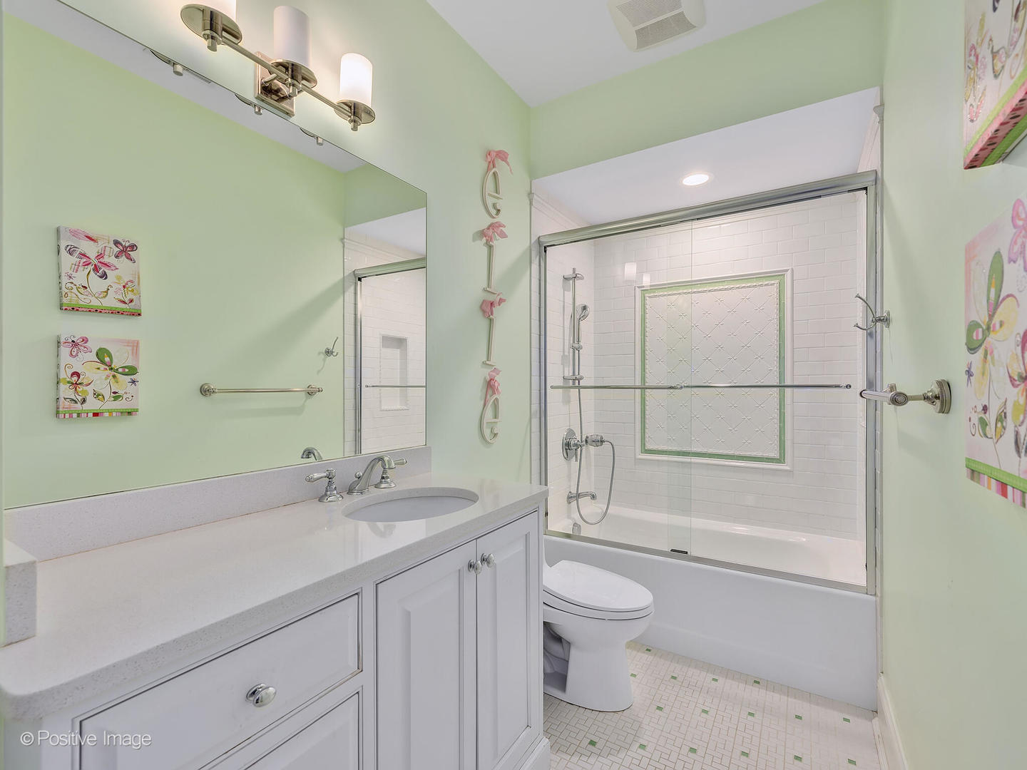 4218 Ellington Avenue