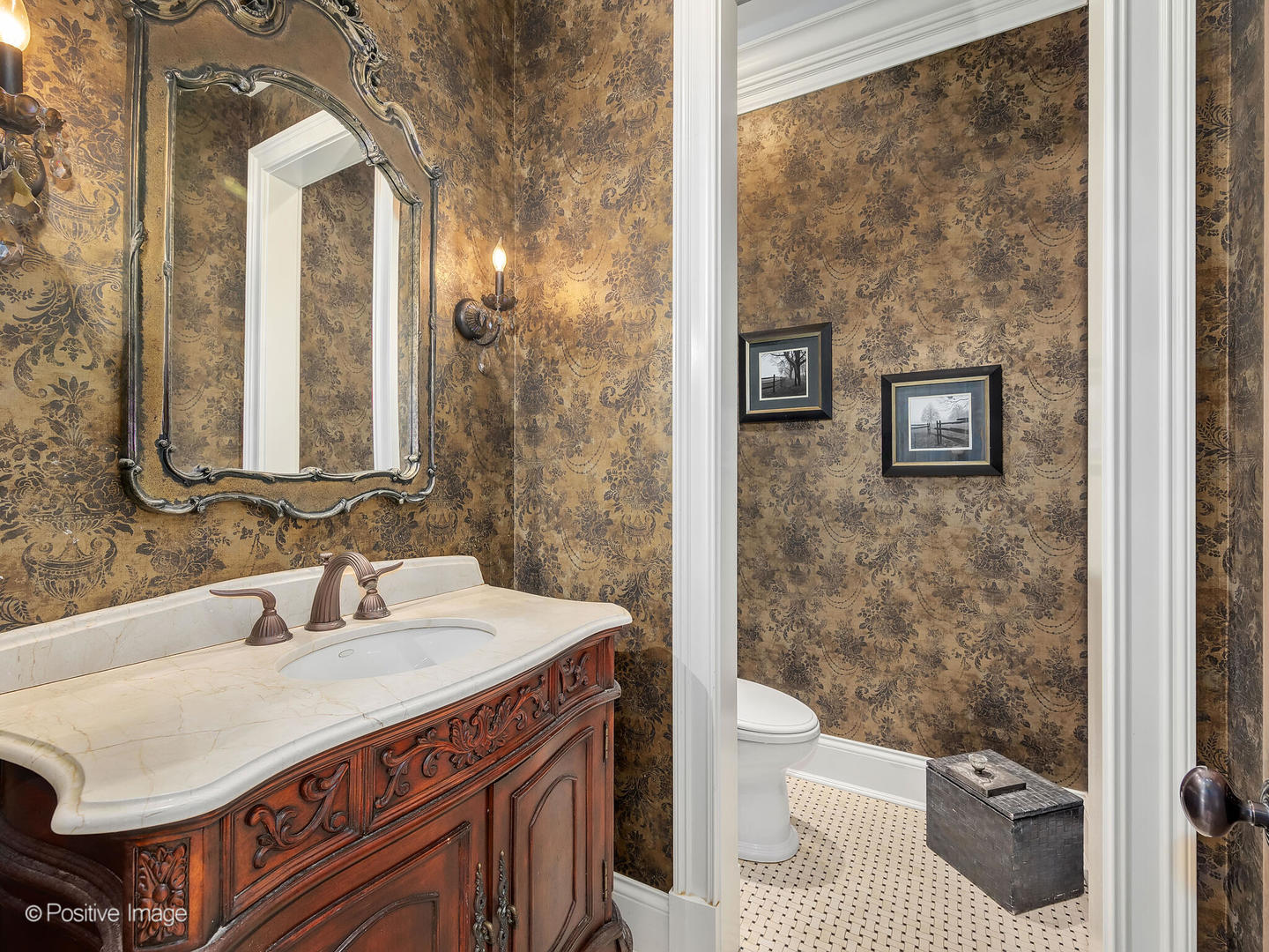 4218 Ellington Avenue