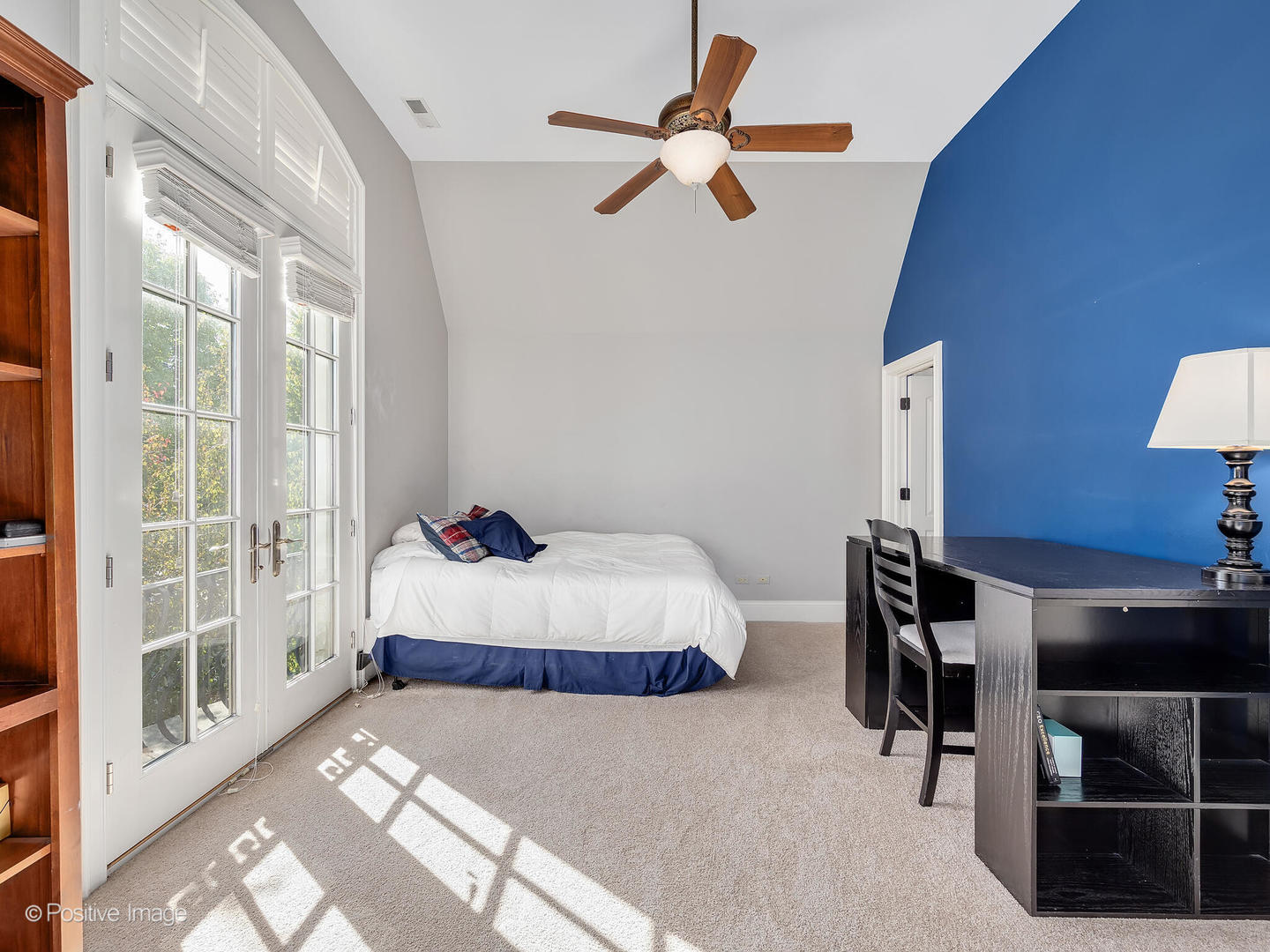 4218 Ellington Avenue