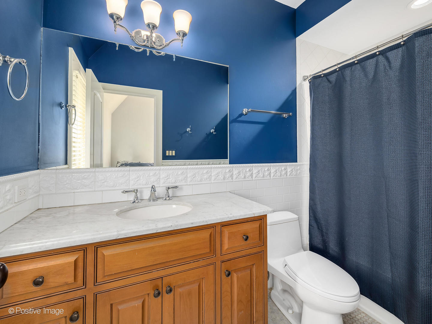 4218 Ellington Avenue