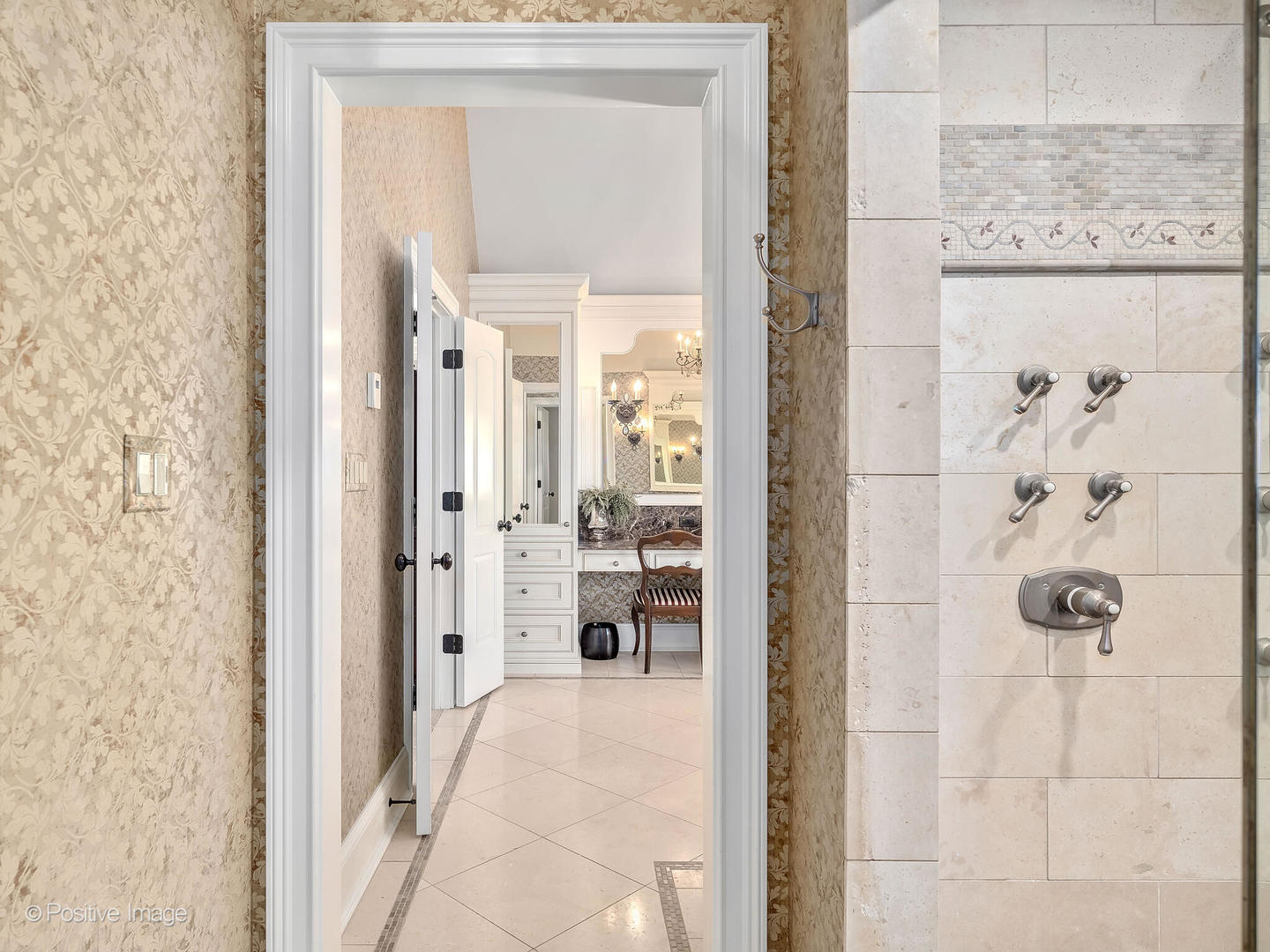 4218 Ellington Avenue