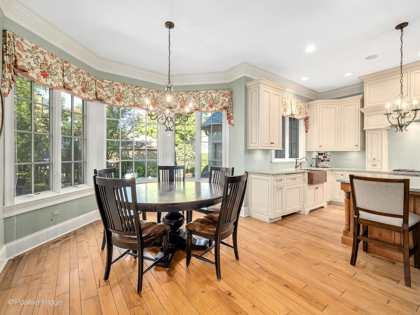 4218 Ellington Avenue