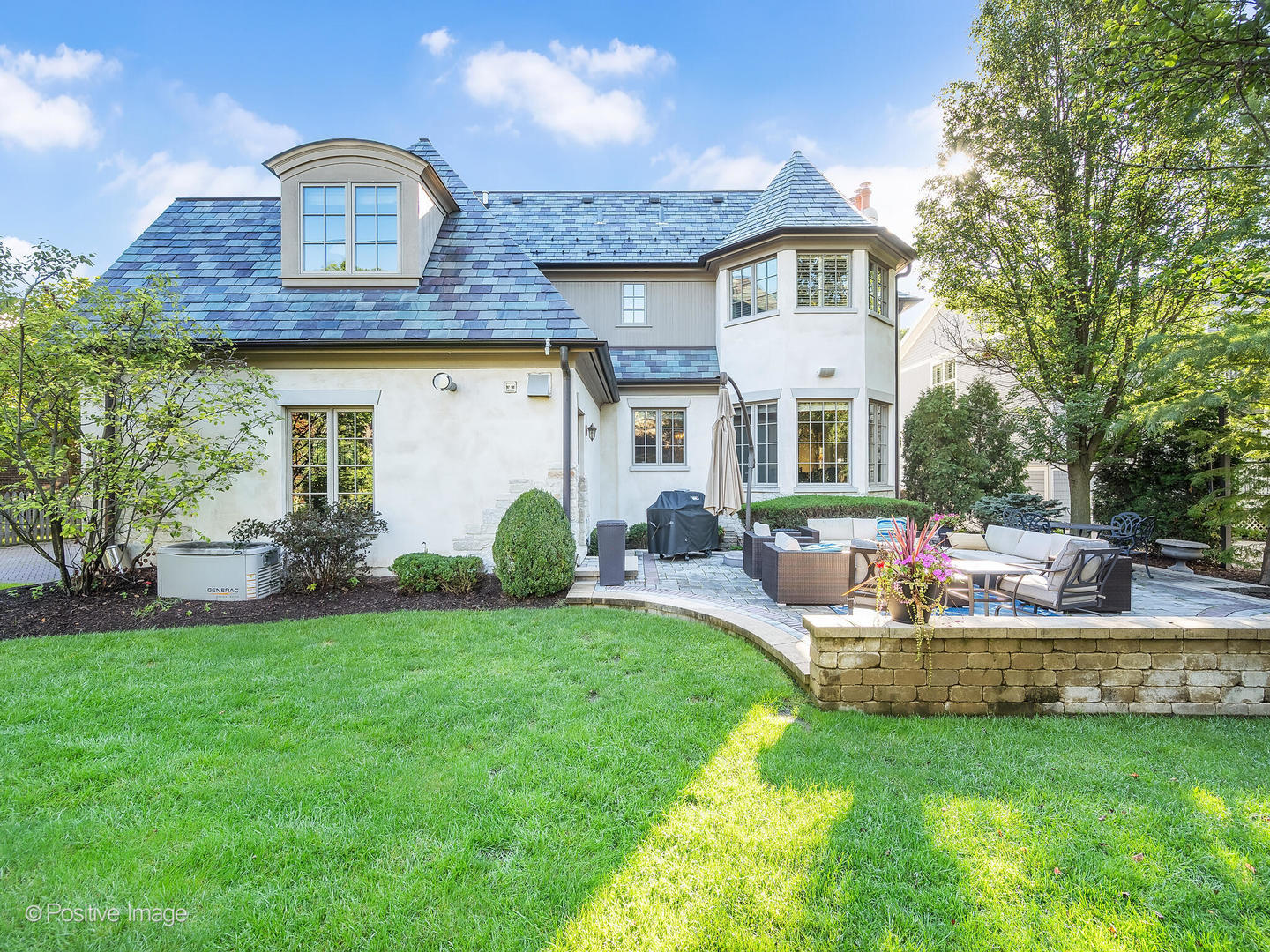 4218 Ellington Avenue