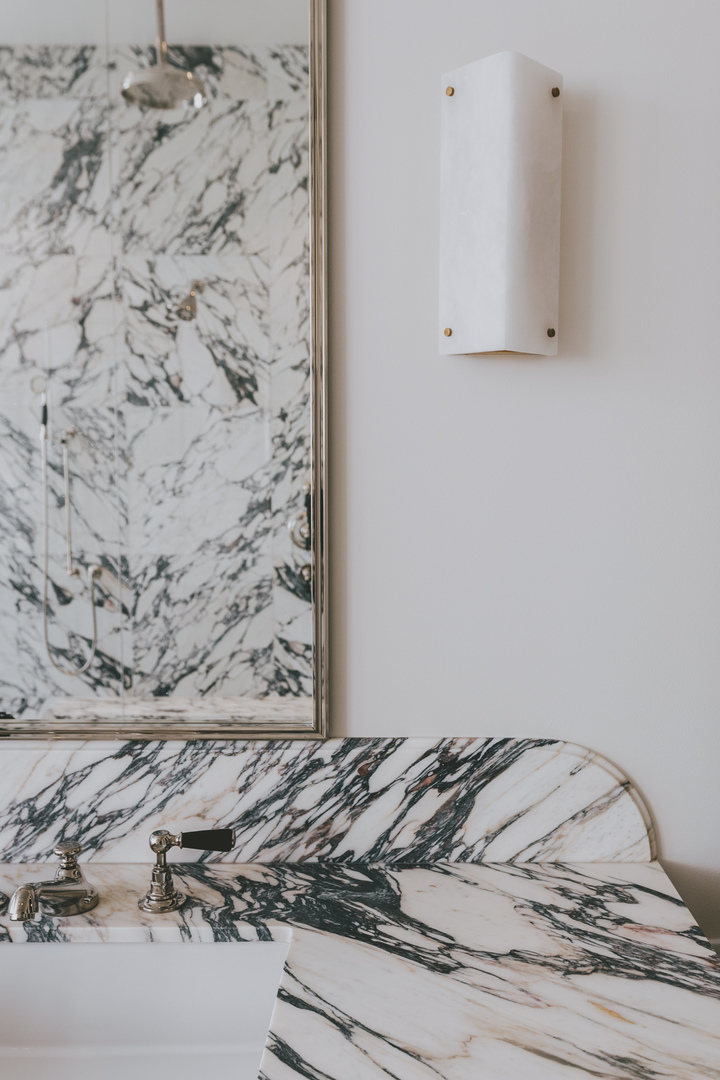 21 N May Street Unit: 601