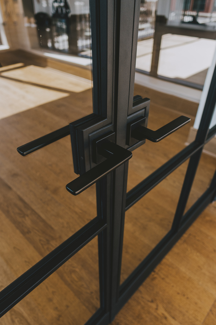 21 N May Street Unit: 601