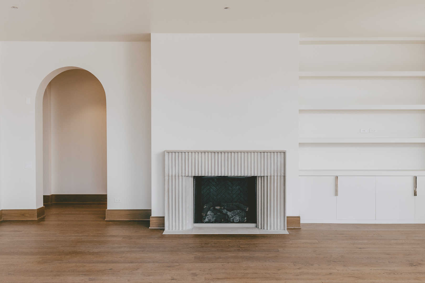 21 N May Street Unit: 601