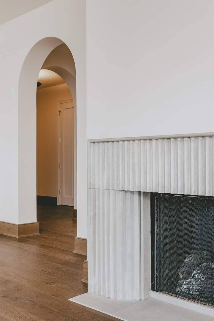 21 N May Street Unit: 601