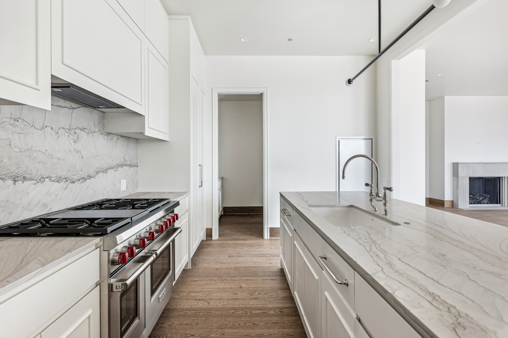 21 N May Street Unit: 601