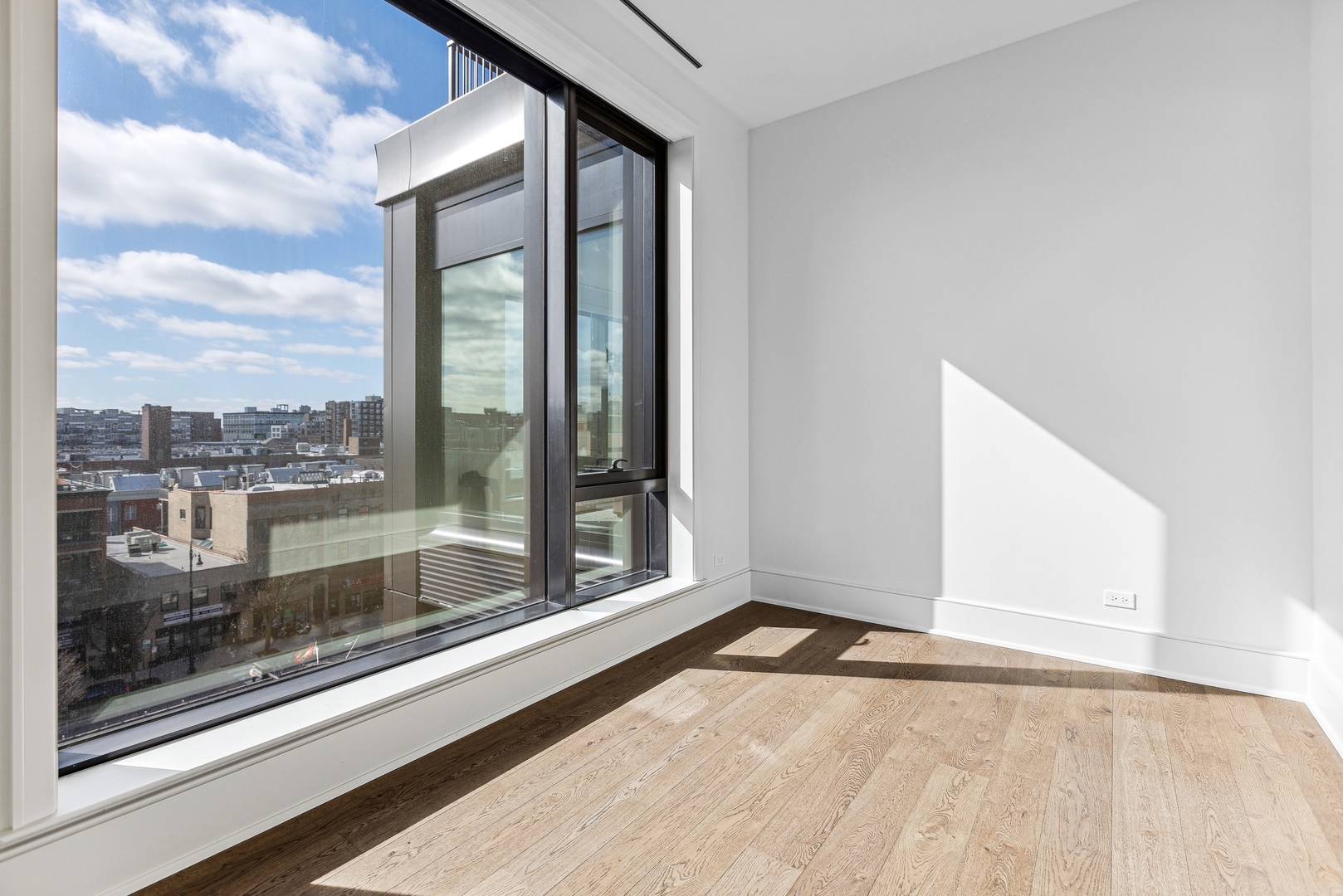 21 N May Street Unit: 601