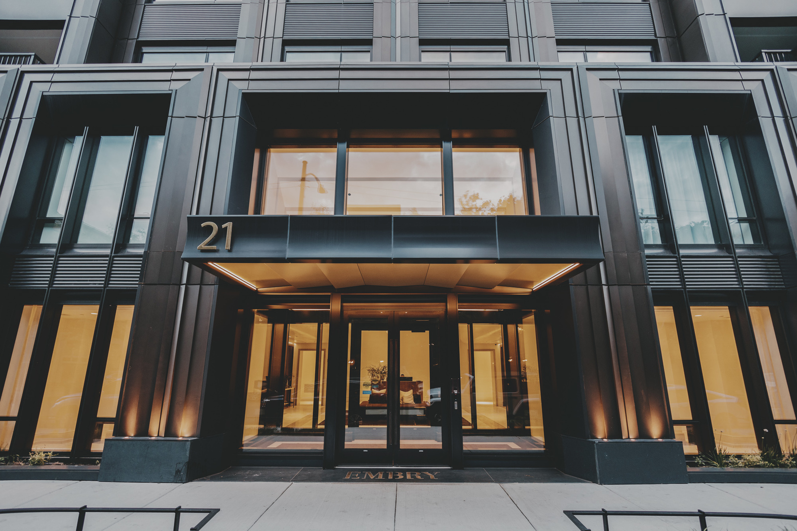 21 N May Street Unit: 601