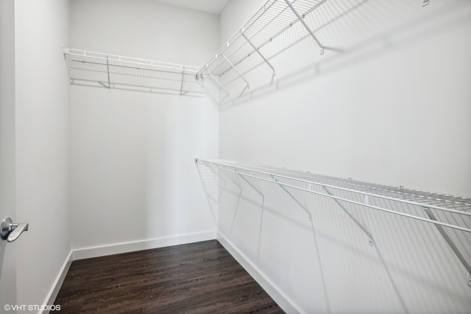 640 N Wells Street Unit: 2103