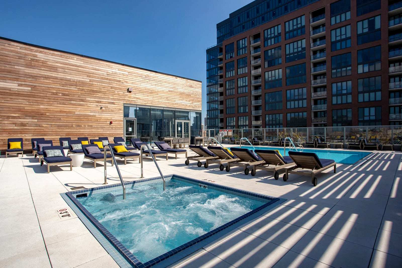 640 N Wells Street Unit: 2103