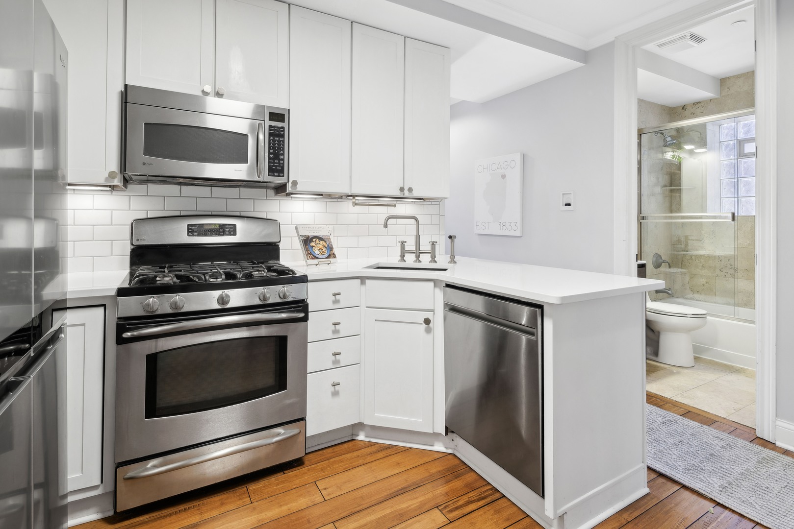1254 W Eddy Street Unit: 2