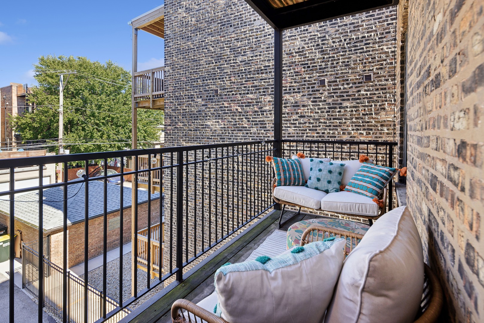 1254 W Eddy Street Unit: 2