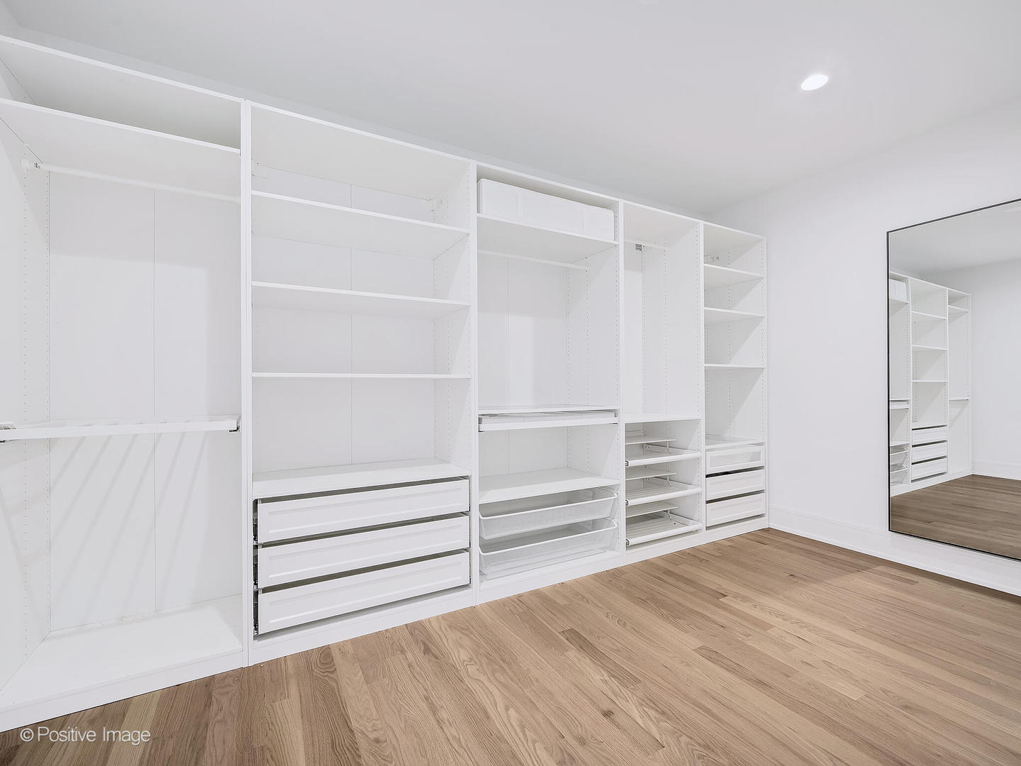 5532 S Quincy Street