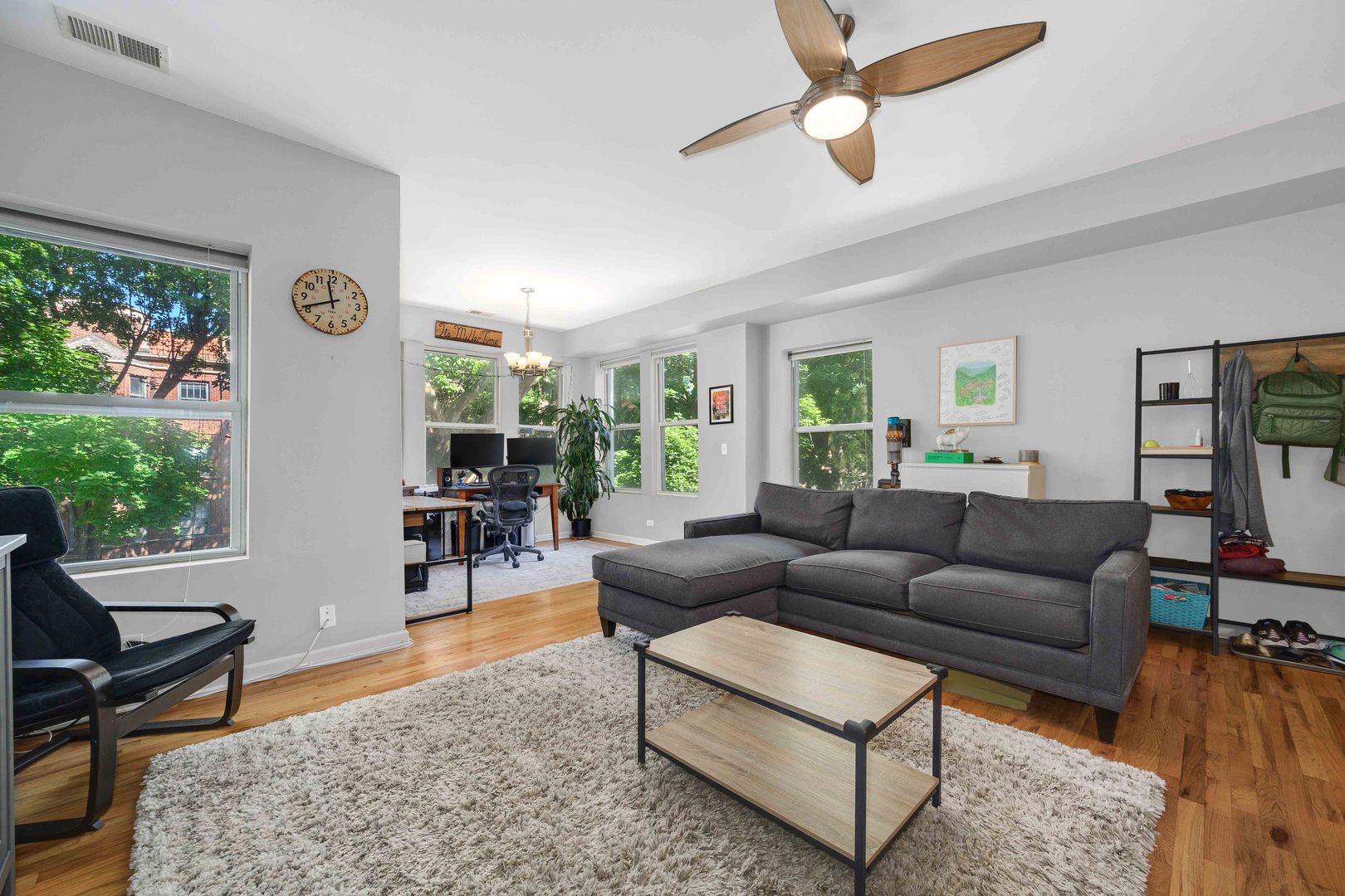 1341 W Granville Avenue Unit: 2