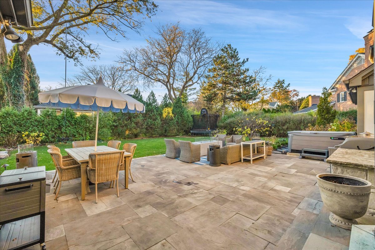 1S780 Country Club Lane