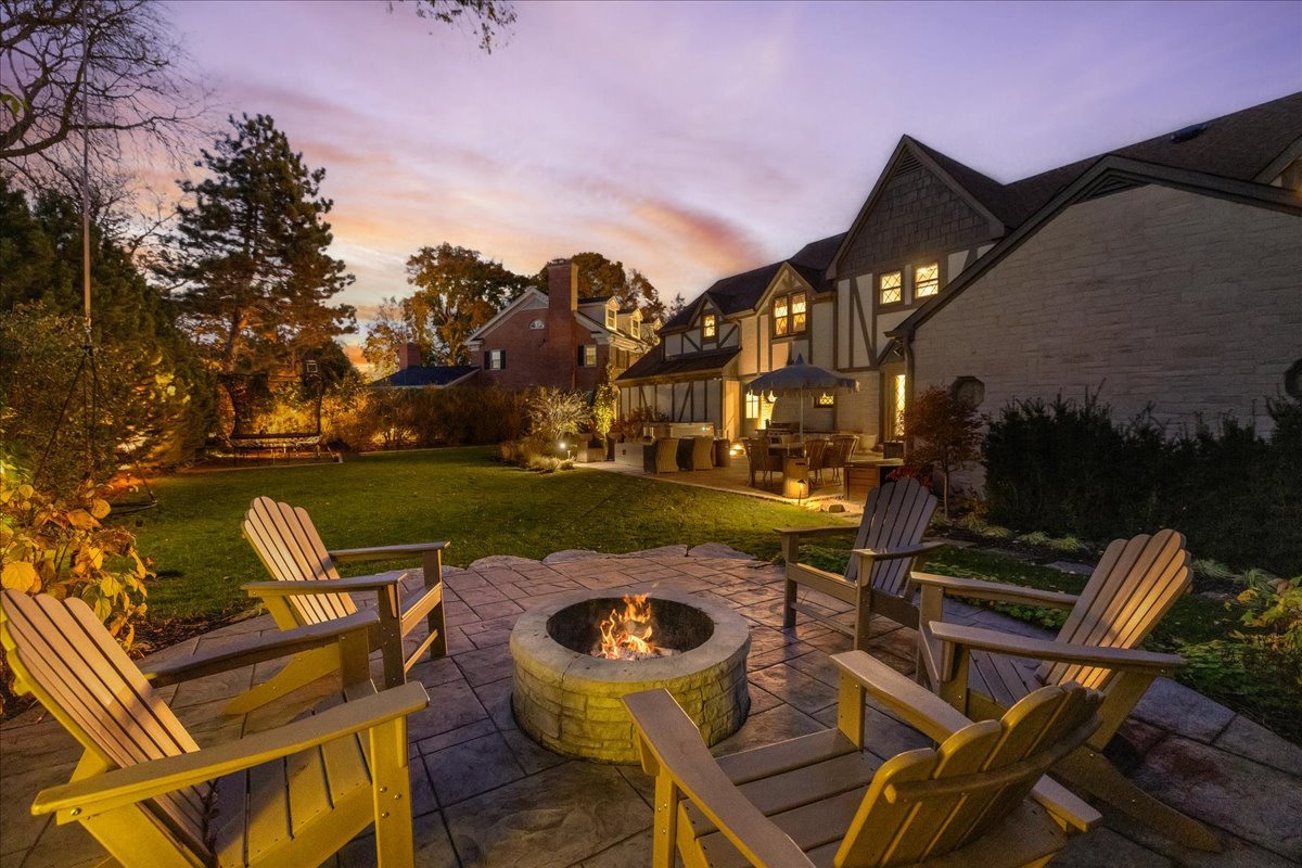 1S780 Country Club Lane