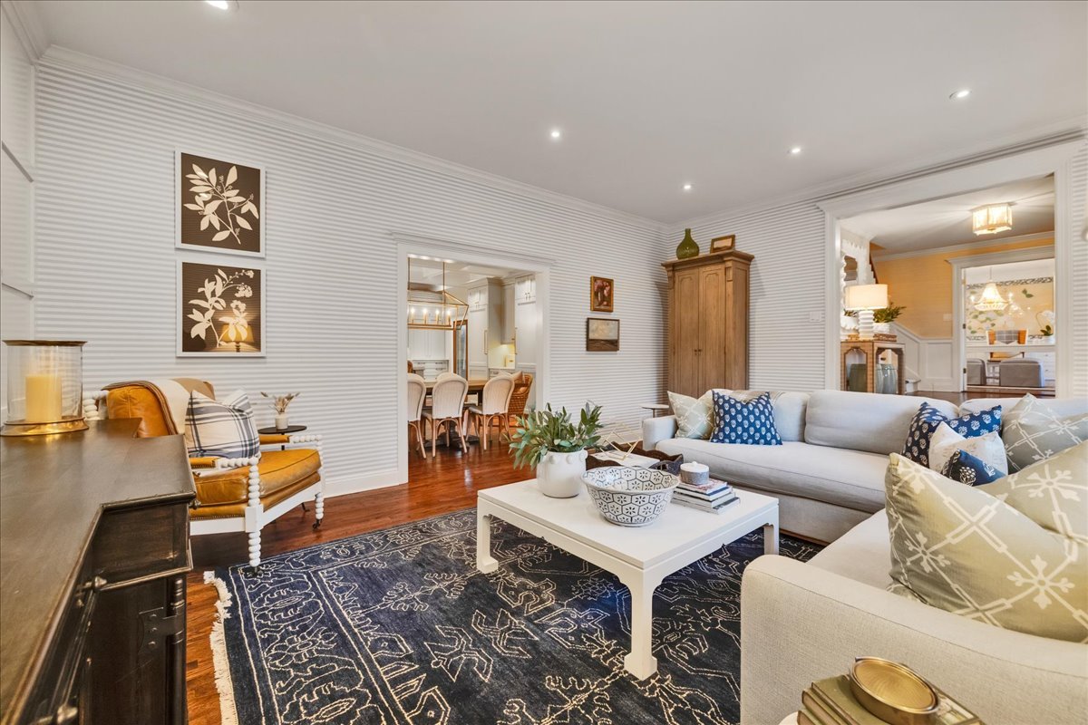 1S780 Country Club Lane