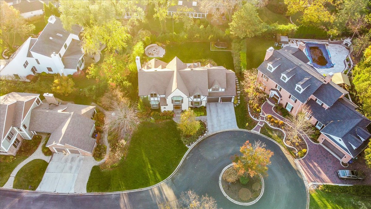 1S780 Country Club Lane