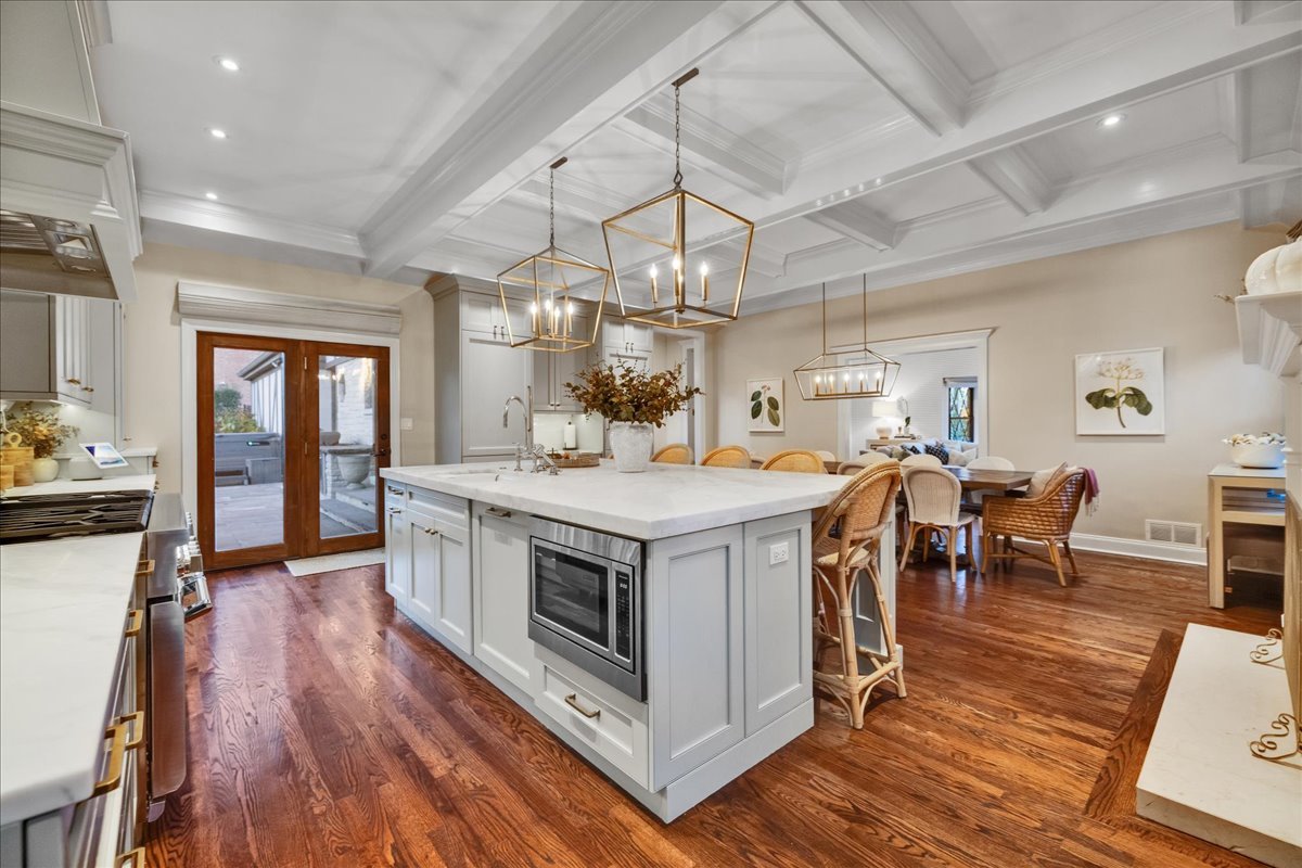 1S780 Country Club Lane