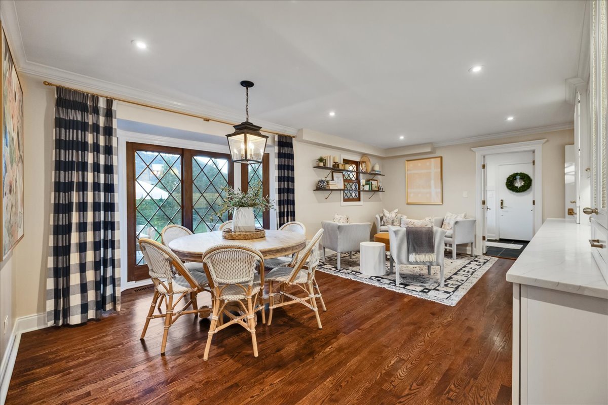 1S780 Country Club Lane