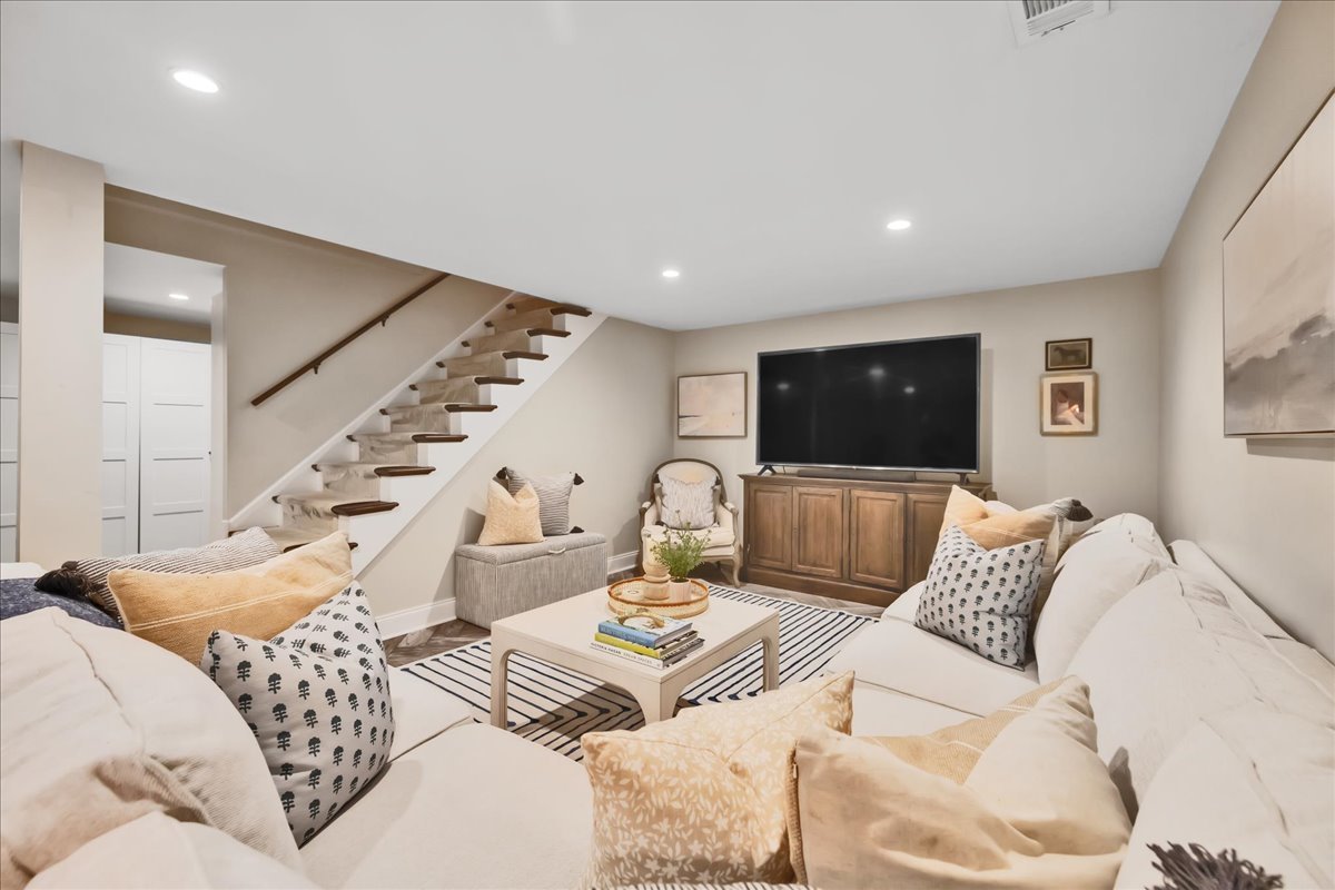 1S780 Country Club Lane